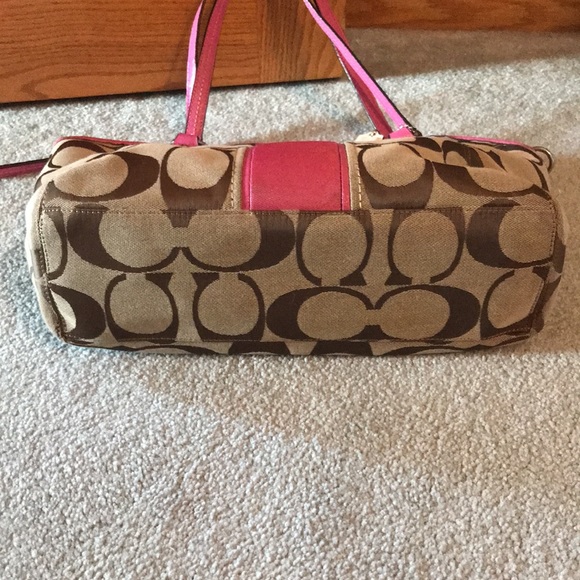 Coach Signature “C” Bag - Picture 6 of 10